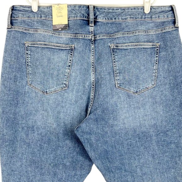 St. John's Bay Women's Stretch Blue Denim Capri Plus Sz 24W Secretly Slender NWT - Picture 4 of 11